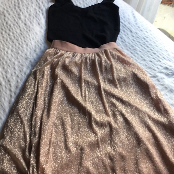 New York & co pink shimmer skirt - Picture 4 of 4